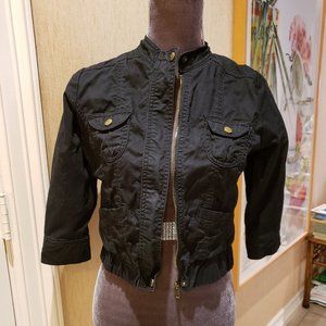FORVER 21 - CUTE SHORT BLACK JACKET - S/P